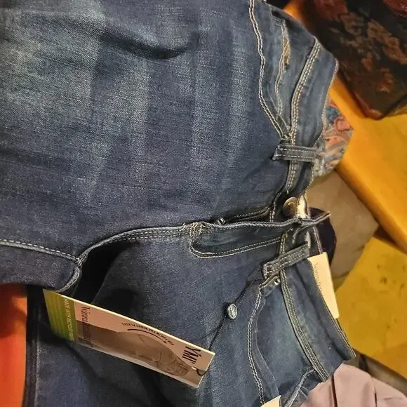 YMI Women's Junior Wannabettabut High Rise Super Flare Denim Jeans Size 1/25 NEW - Picture 5 of 6